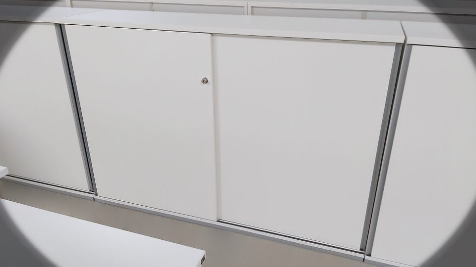 K&N Sideboard Aktenschrank Schrank weiß Schiebetüren Büromöbel 3-OH 160cm sb0171 - minus 25 % reduziert in Garching b München