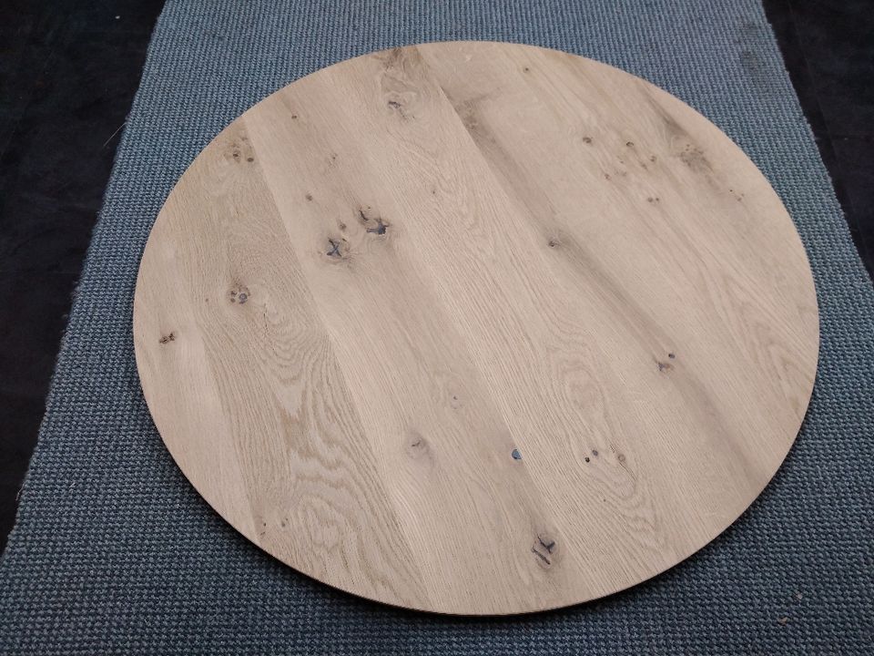 Hartmann Möbelwerke - Couchtisch Platte rund 70cm.Kerneiche Natur in Beelen