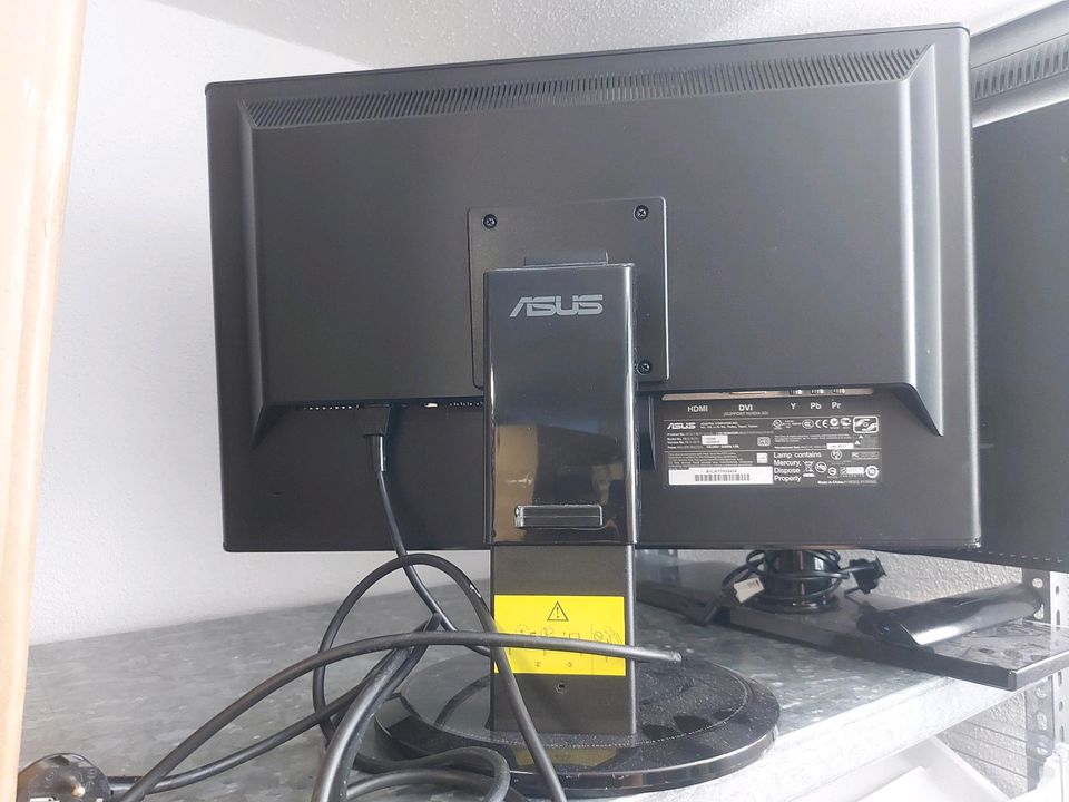 Monitor PC in Aßling