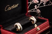 Cartier Trinity Ohrringe mit Diamanten in 750er Gold Tricolor OVP Nordrhein-Westfalen - Wegberg Vorschau