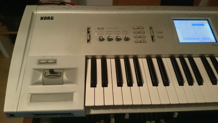 Korg Triton Classic 61, EXB-01, EXB-08, EXB-SCSI, ZIP250 in Elzach