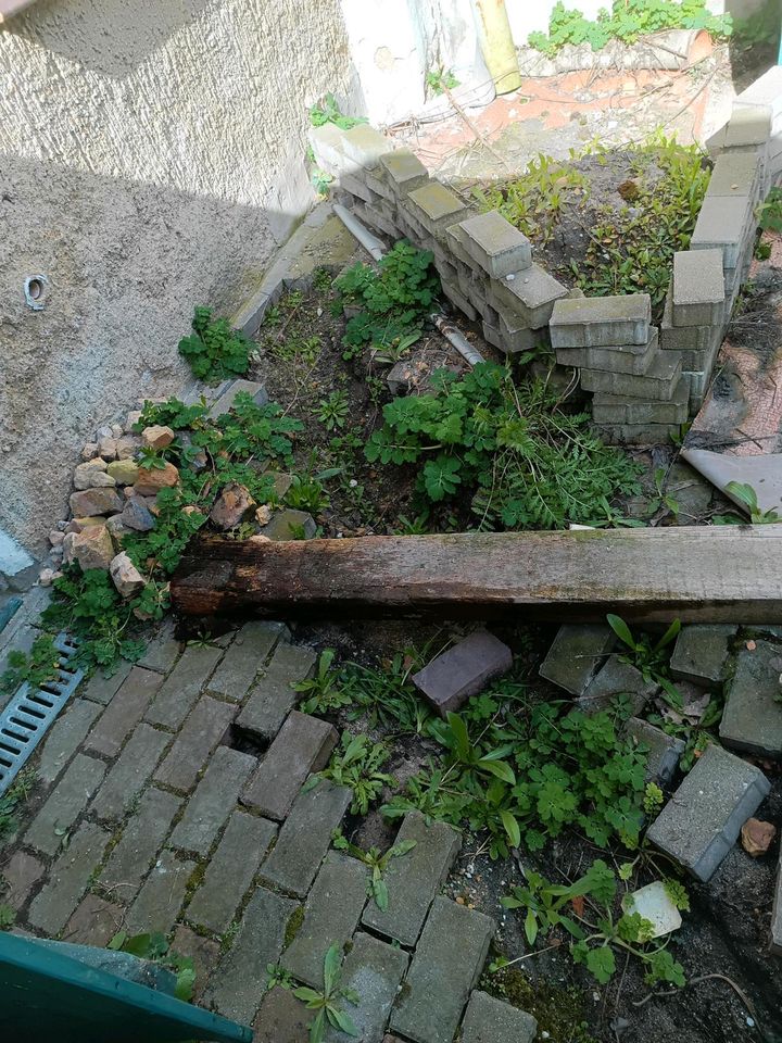 Graben vertiefen /ausheben Wanddurchbruch in Mühlbeck