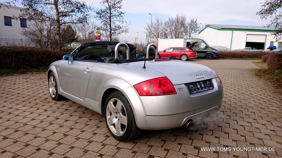 Audi TT 1.8 T Roadster ohne Heckspoiler -selten- in Erfurt