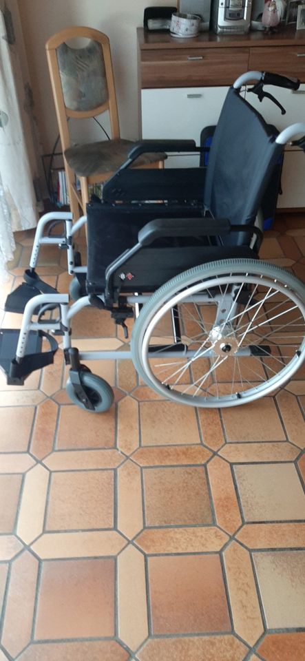 Rollstuhl von Bischoff&Bischoff in Hürth