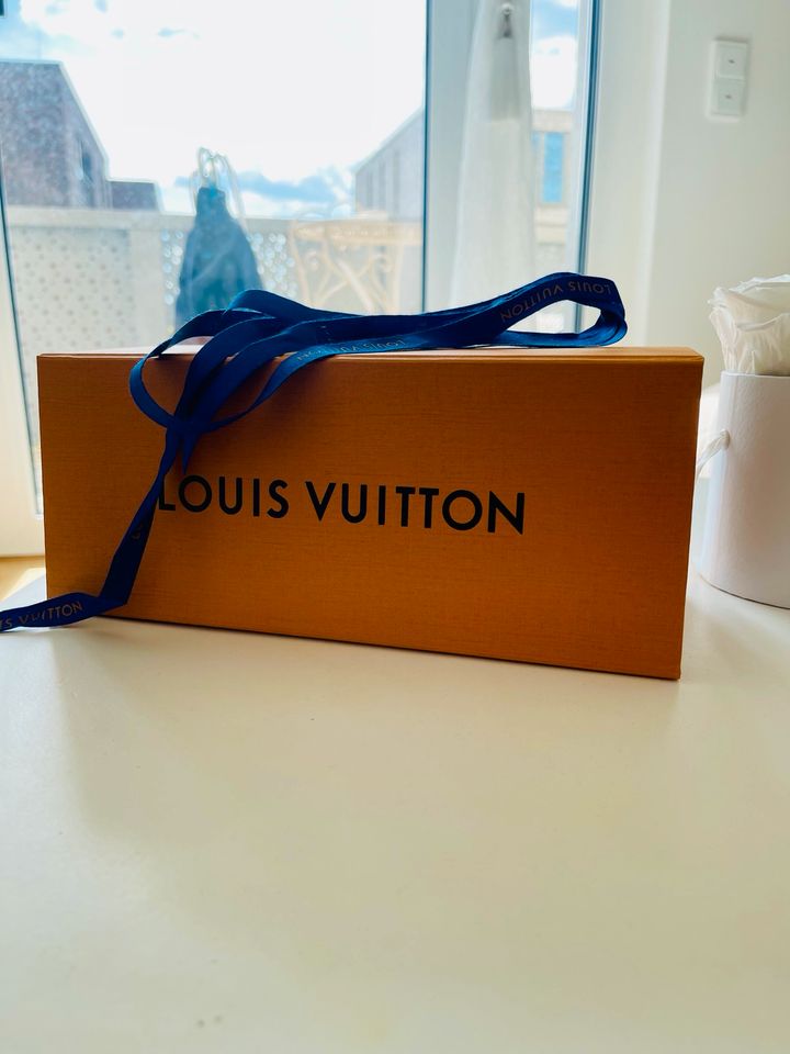 Louis Vuitton Karton neu in Bremen