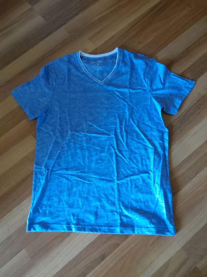 T-Shirt Gr. L, clockhouse, hellblau/weiß gestreift, NEU in Ense