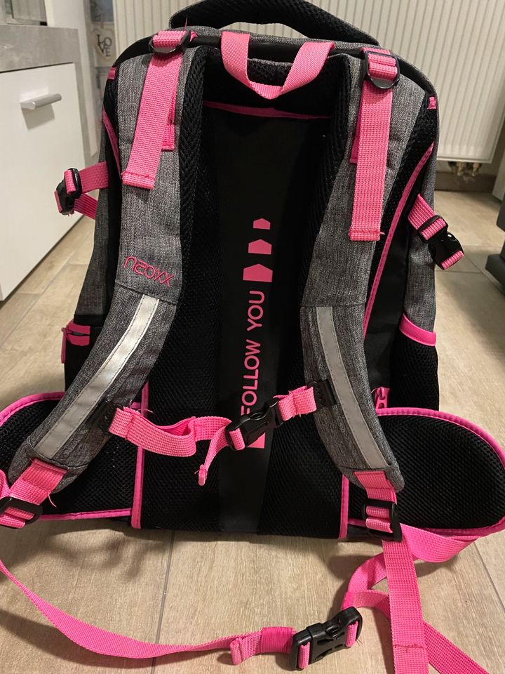 Neoxx Schulrucksack grau/pink in Frankfurt (Oder)