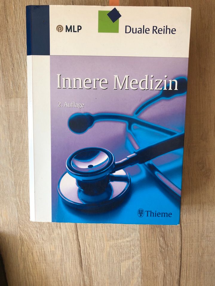 Fachbuch „Innere Medizin“ in Rostock