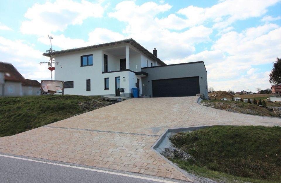 Pflasterarbeiten Baggerarbeiten Gartenbau Außenanlagen Terrasse in Waldkirchen