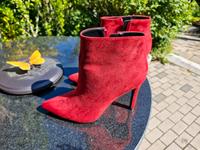 rote Velour High Heel Stiefeletten Sachsen-Anhalt - Colbitz Vorschau