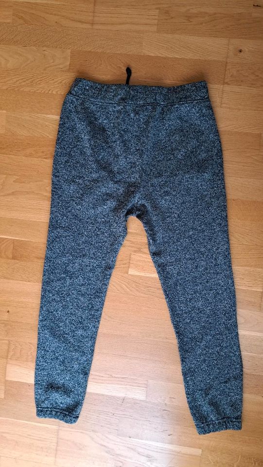 Damen Hose HOLLISTER Größe 38/40 in Bergkamen