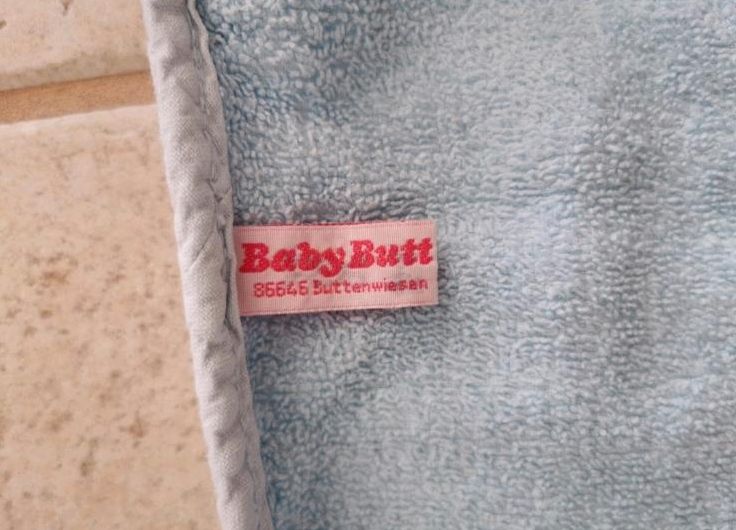 Baby Butt Kapuzen-Handtuch hellblau 70 x 70cm für 3,50€ in Frohburg