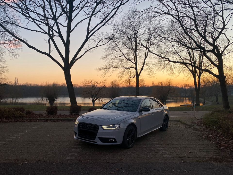 Audi A4 B8/ 8.5 Quattro S-Line in Köln