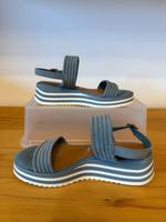 Tamaris Sandale Plateau blau Gr. 39 taubenblau weiß Sandalette Hessen - Langen (Hessen) Vorschau