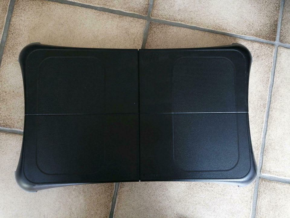 Original Wii Balance Board schwarz in Ratingen