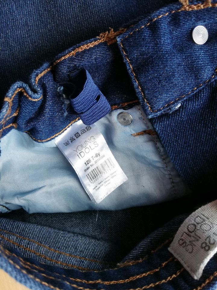 Jungen Jeans gr. 128, Hose, lange Jeans Hose in Langerringen