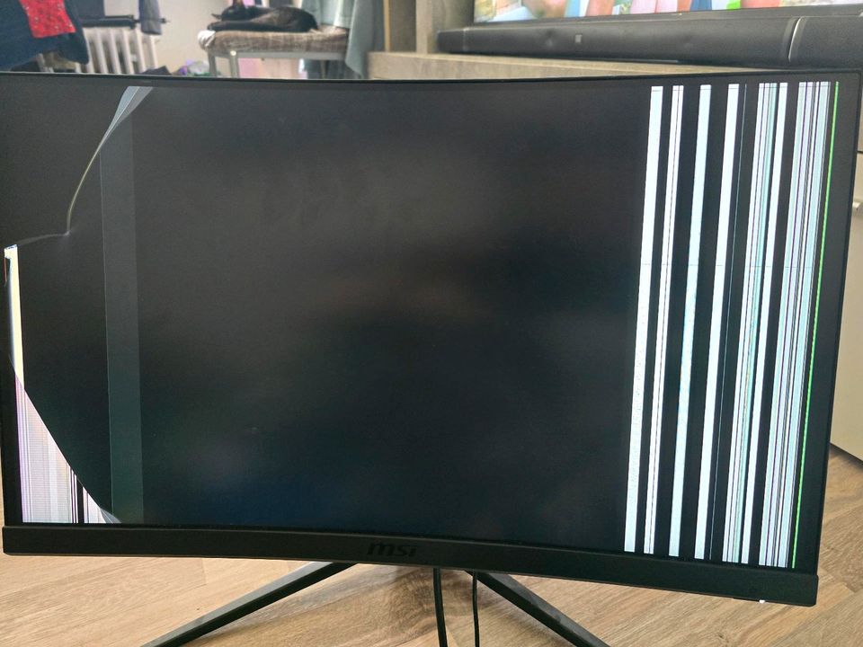 DEFEKT MSI 24 Zoll Curvedmonitor in Duisburg