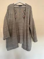 Cardigan mit Blumen Hessen - Helsa Vorschau