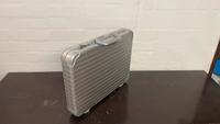 Rimowa Topas Attaché – Mit blauem Original-Logo Altona - Hamburg Rissen Vorschau
