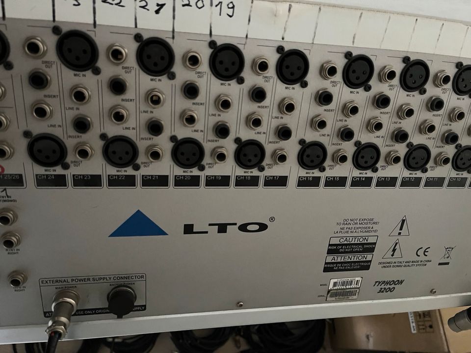 Alto Pro Typhoon 3200 32-Channel Audio Mixer in Berlin