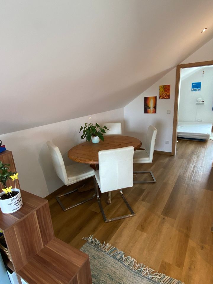 Renovierte 2-Zi. DG Wohnung Teilmöbliert ohne Balkon 55qm in Gaimersheim