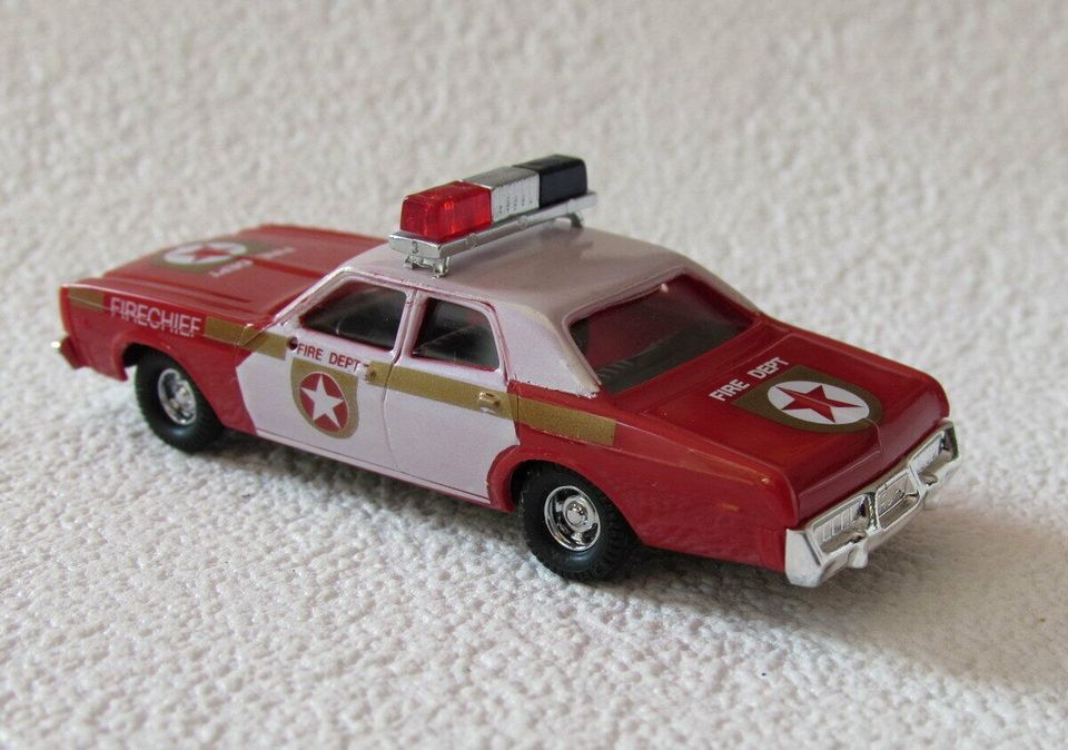 Praline Feuerwehr Plymouth Dodge Monaco Firechief Fire Dept H0 in Berlin