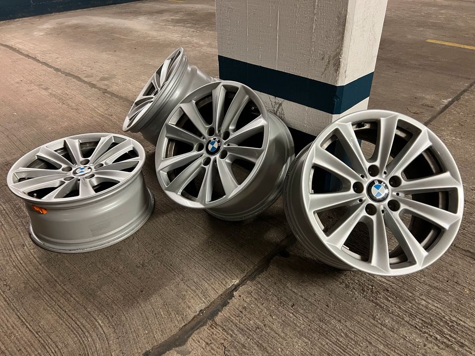 4 ALUFELGEN, BMW 5ER REIHE F10 TOURING F11, 225/55R17 neuwertig in Berlin