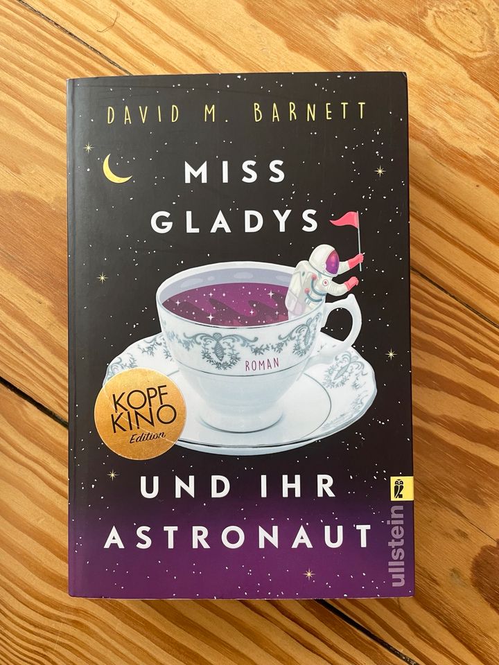 David M. Barnett - Miss Gladys und ihr Astronaut in Hamburg