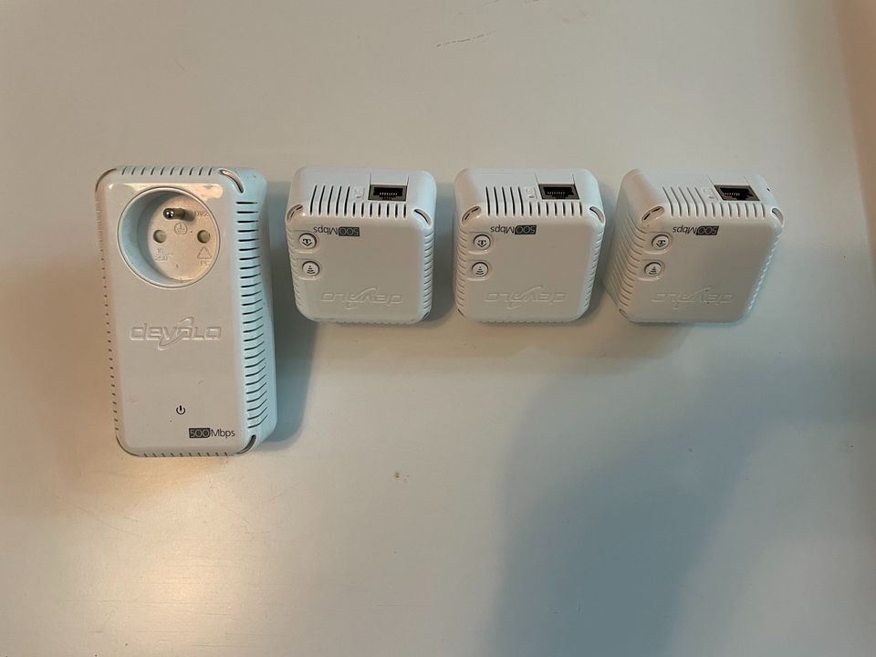 devolo dLAN 500 WiFi Wlan Powerline Steckdosen Adapter (4 Stück) in Berlin