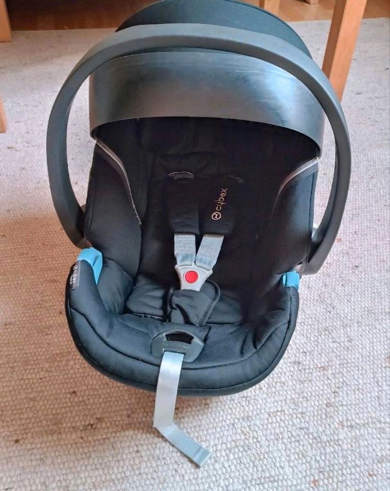 Babyschale Cybex Gold Aton 5 inkl. Isofix Station Aton Base 2-fix in Burgstädt