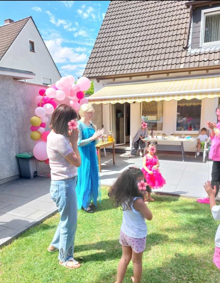 Kinderschminke,Kinderparty,Kindergeburtstag,Zauberin,Elsa,Clown in Bielefeld