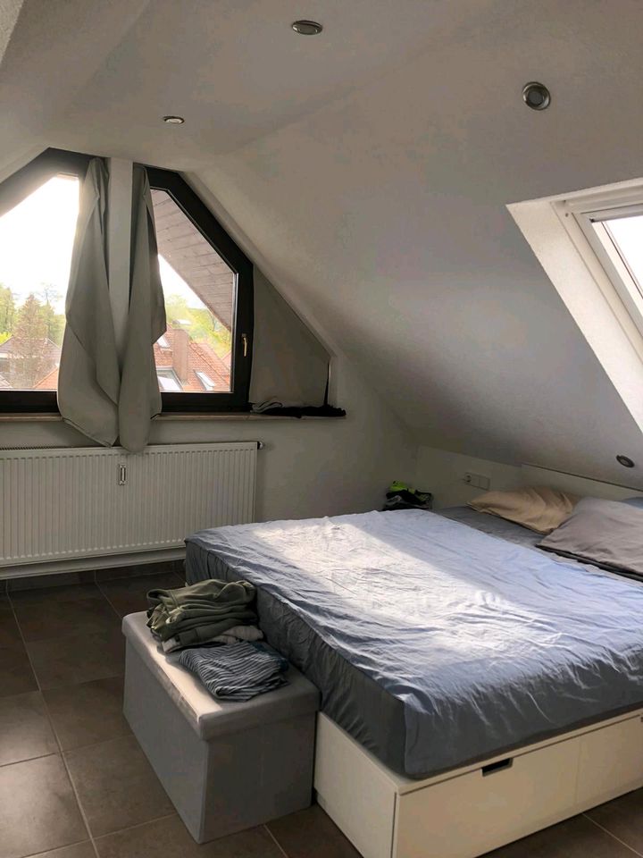 Klimatisierte Dachgeschoss-Loftwohnung mit gehobener Ausstattung in Schorndorf