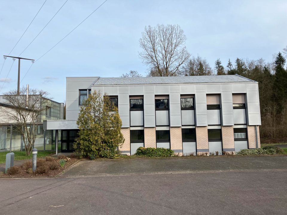 Bürokomplex im Gewerbegebiet von Rehlingen-Siersburg zu vermieten in Rehlingen-Siersburg