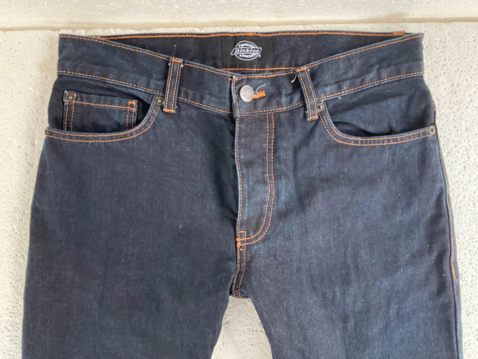 Dickies Jeans dunkelblau Größe W30 L32 in Nürnberg (Mittelfr)