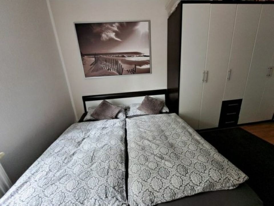IKEA-Schlafzimmer (Bett, Kleiderschrank und Kommode) in Gera
