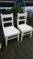 2 sehr schöne weiße Holz Stühle Stuhl RETRO Nordrhein-Westfalen - Barntrup Vorschau