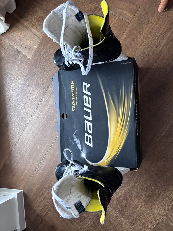 Bauer Eishockey Schlittschuhe in Iserlohn