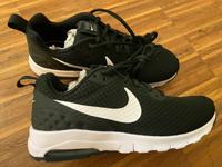[NEU] Nike Runner SE grün Größe 40.5 Bielefeld - Dornberg Vorschau