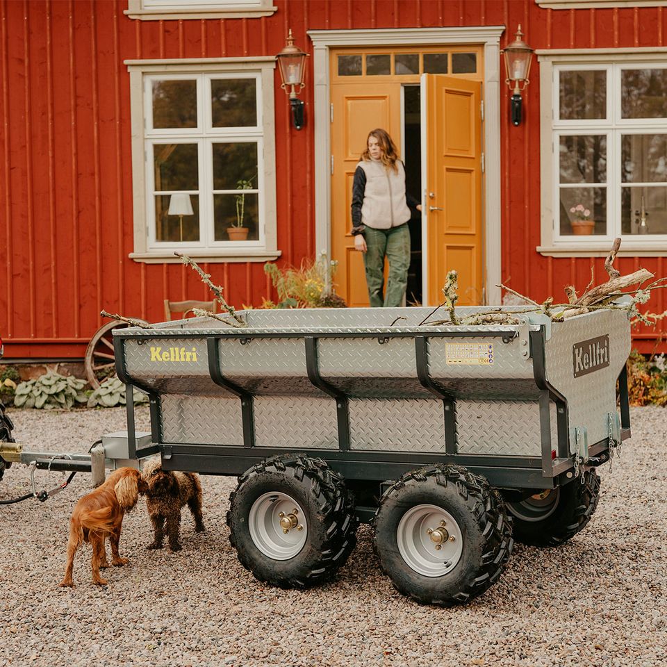 ATV-Anhänger 1420 KG mit elektrohydraulischer 3 Kippfunktion 12 V in Berlin