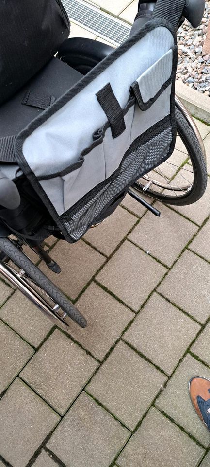 Stoff Organiser Bad outdoor Reise Urlaub. Rollstuhl Tasche  31x30 in Nürnberg (Mittelfr)