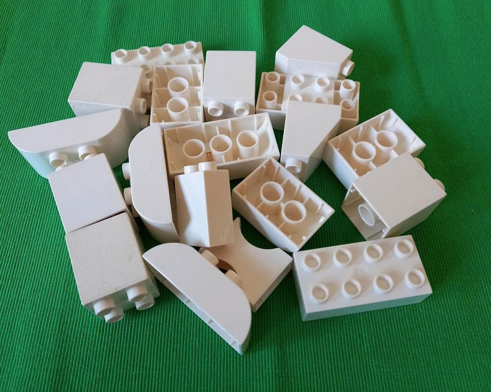 Lego-Duplo "Sortiment Sondersteine WEIß  18teilig" in Hannover
