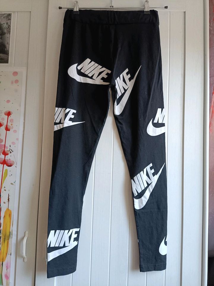 NIKE Leggings in Berlin