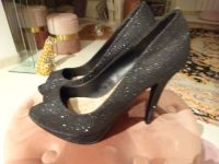 HIGH HEELS/ PEEPTOE-PUMPS IN SCHWARZ/SILBERMETALLIC, NEU 39, NEU! Düsseldorf - Oberbilk Vorschau