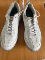 Hallen-Tennisschuhe Gr. EU 40,5, UK 7 Hessen - Eschborn Vorschau