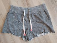 Bench - Sweatshorts Shorts Sweat mit Logo grau meliert Gr. 38 GUT Niedersachsen - Gnarrenburg Vorschau
