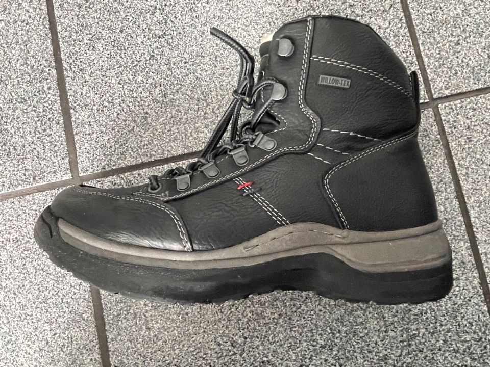 Tobago Winter Boots schwarz * Pesaro Sneaker gefüttert je 10€ in Oberhausen