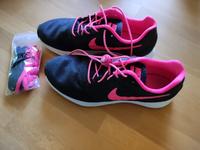 Nike Sneaker Turnschuhe Größe 38 Gs Top Zustand Bayern - Penzberg Vorschau