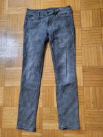 Mavi Jeans "Sophie" mid-rise, slim-skinny, grau, Rosen, Gr. 28/32 Bayern - Lichtenfels Vorschau