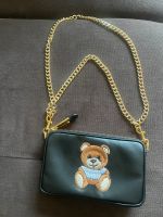 Tasche aus Leder von Moschino Couture mit Teddy, Bear Nordrhein-Westfalen - Mönchengladbach Vorschau