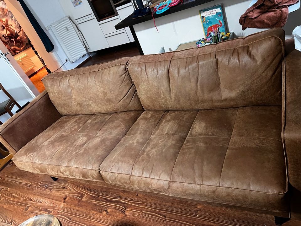 Ledersofa 2,5 Sitzer Couch vintage in Duisburg